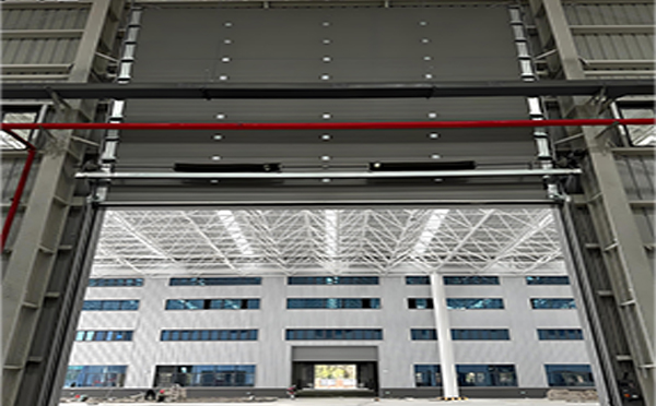 巴楚工业提升门