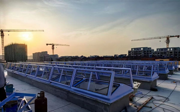 消防巴楚排烟窗工作原理