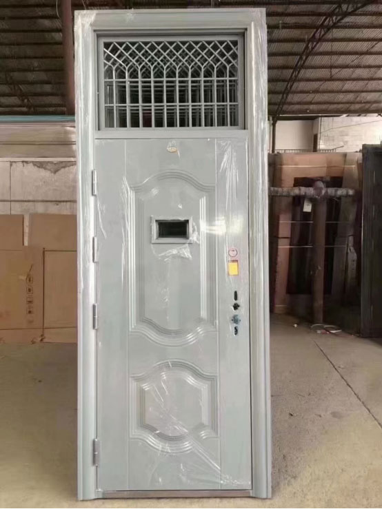 巴楚学校教室门